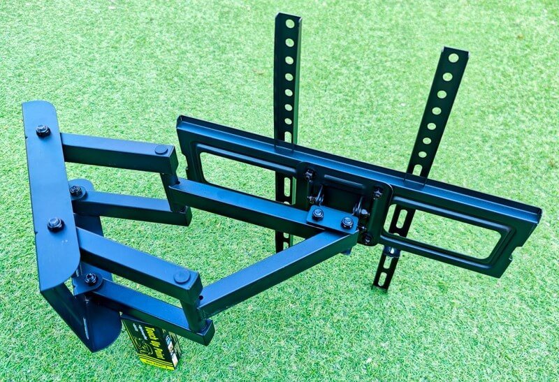Schwenkbare TV-Wandhalterung montiert von TVsetup in Orihuela Costa